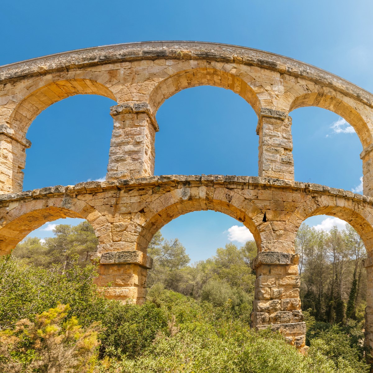 arches in a Roman aqueduct